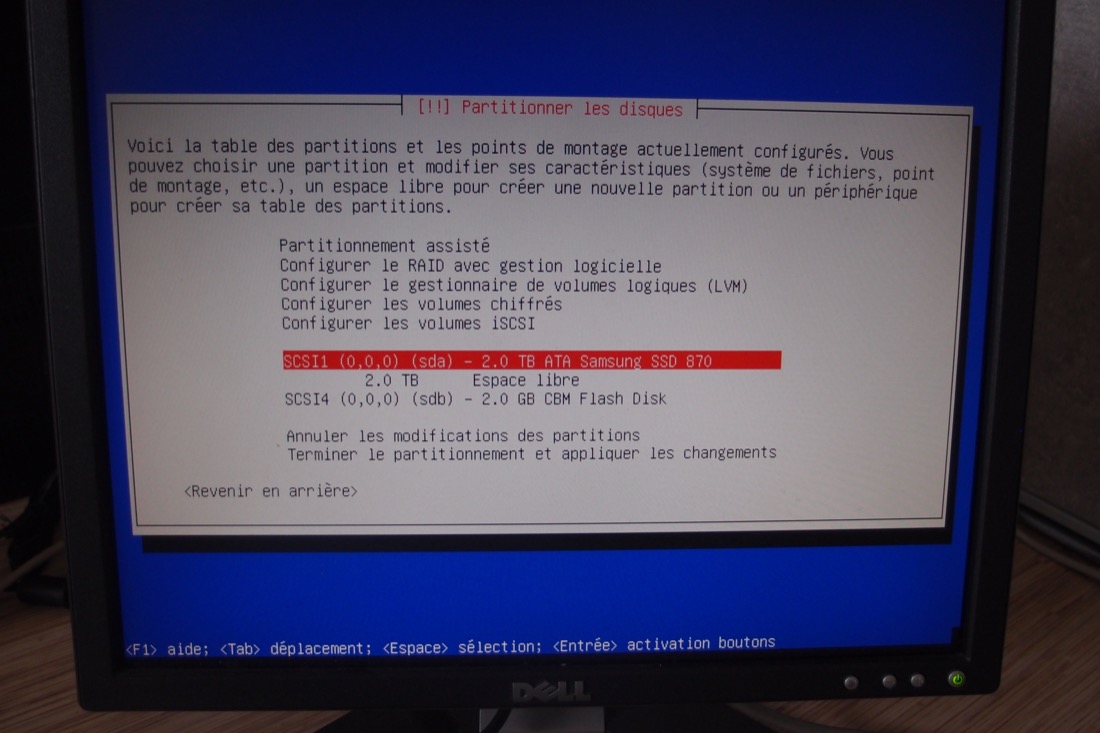 Comment partitionner votre serveur Debian avec LVM à l’installation